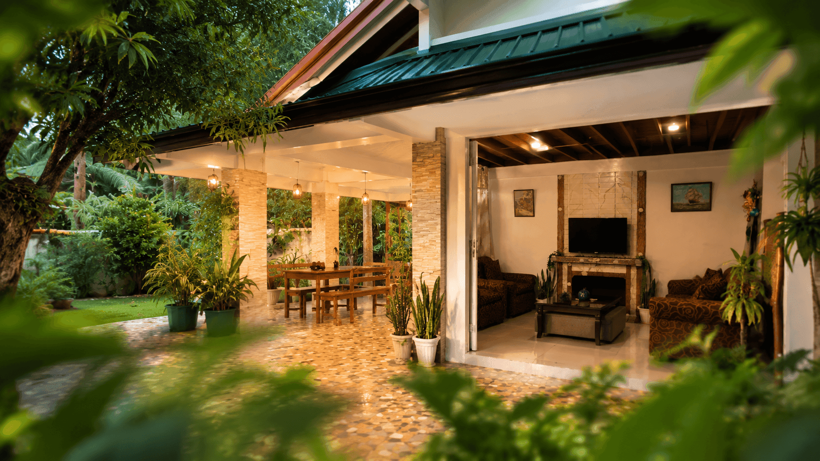 Vos Private Villa Staycation — Carantes Compound, Baguio City